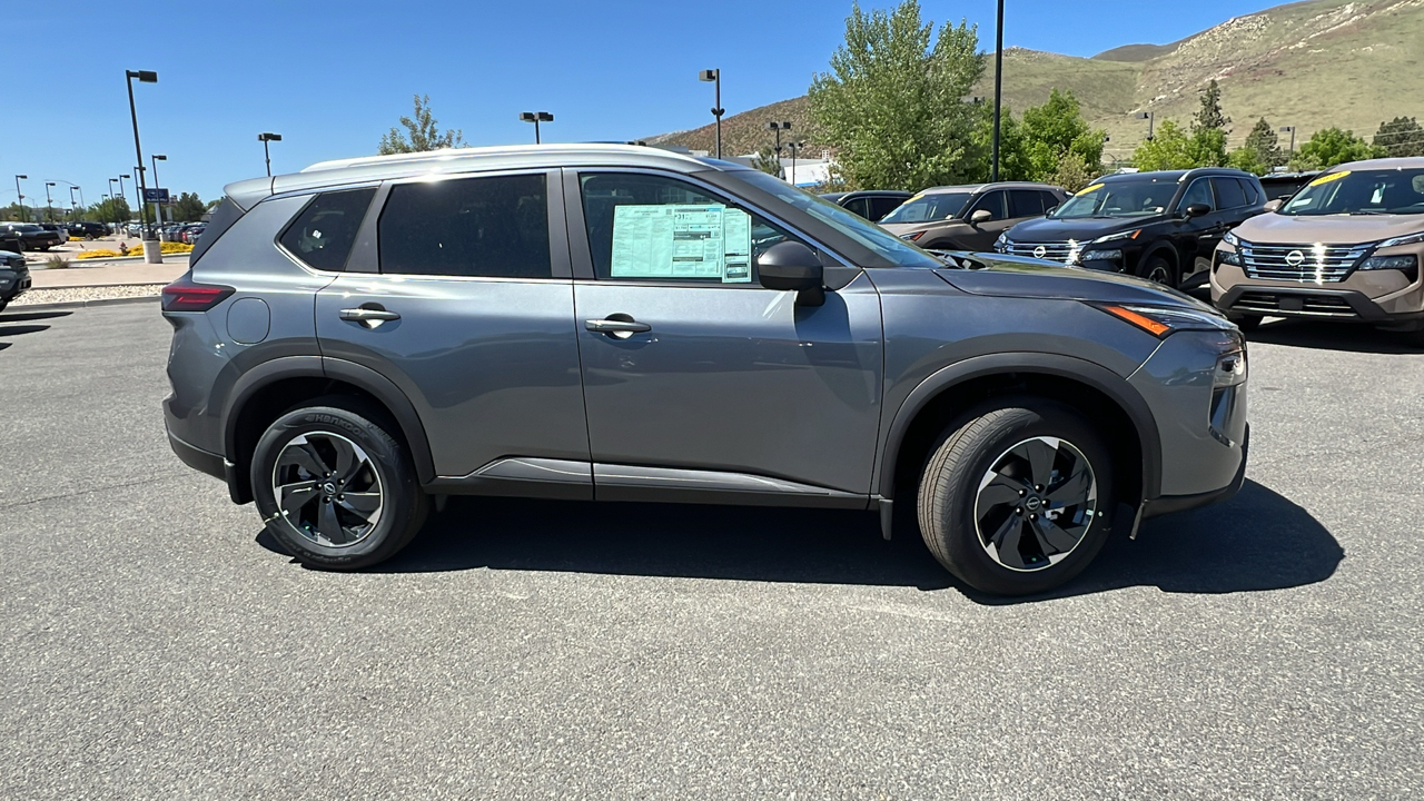 2024 Nissan Rogue SV 2