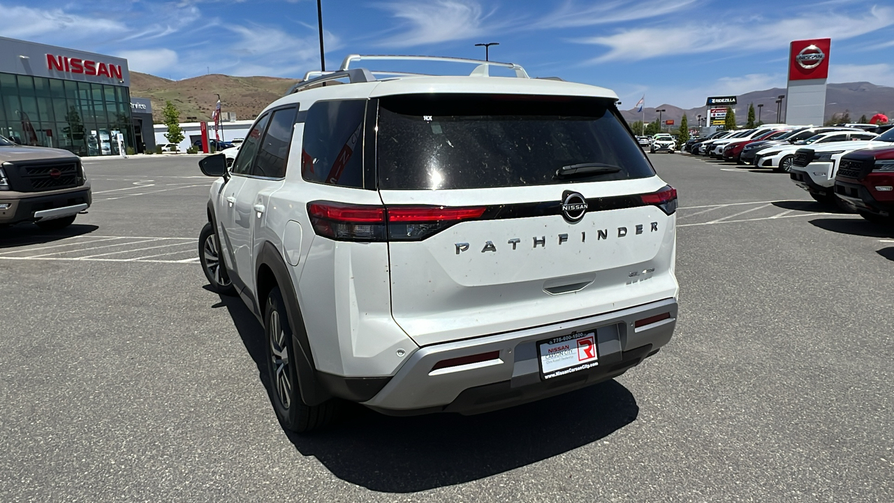 2024 Nissan Pathfinder SL 5