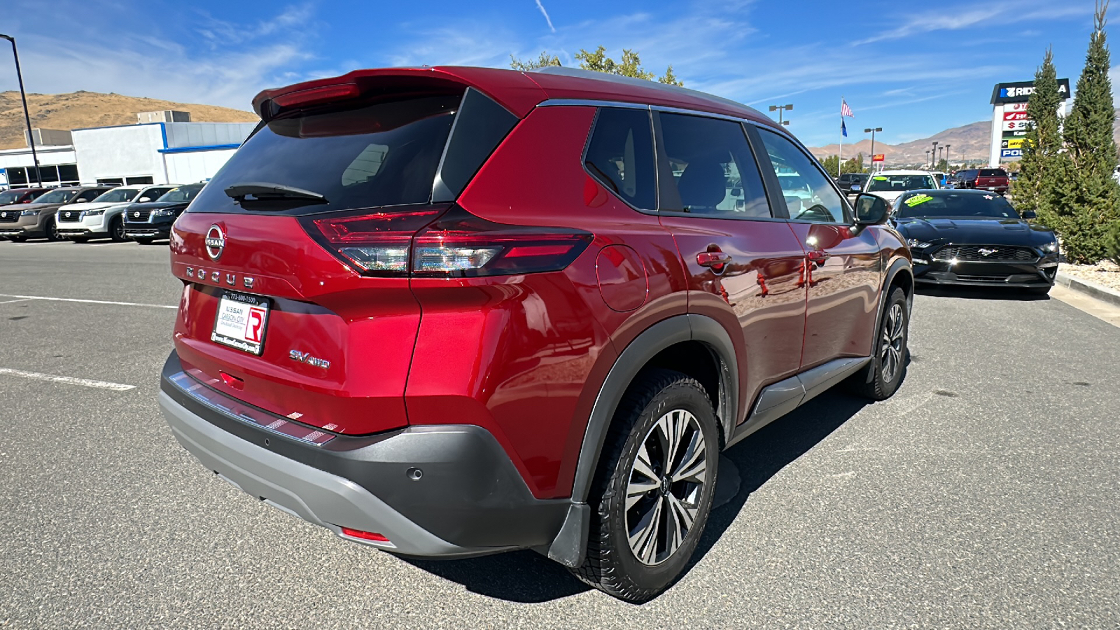 2023 Nissan Rogue SV 3