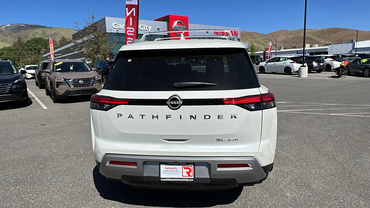 2024 Nissan Pathfinder SL 4