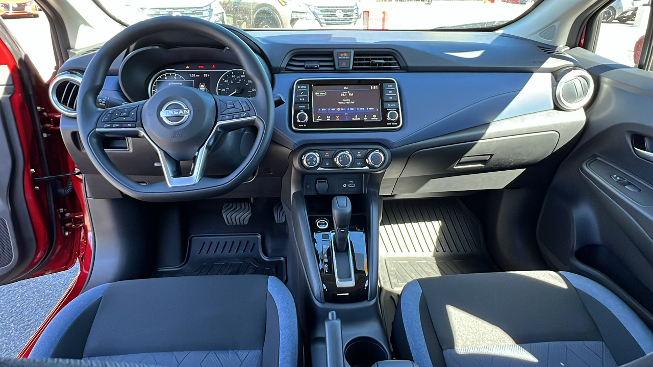 2024 Nissan Versa 1.6 SV 18