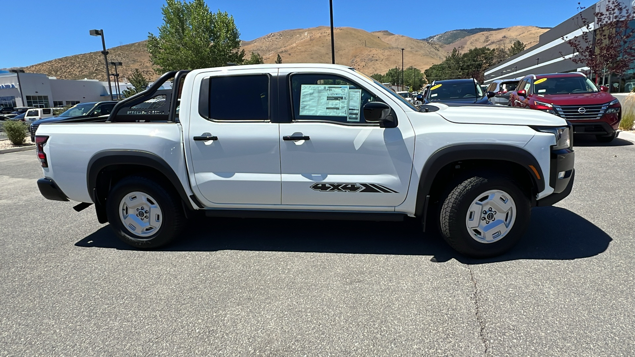 2024 Nissan Frontier SV 2