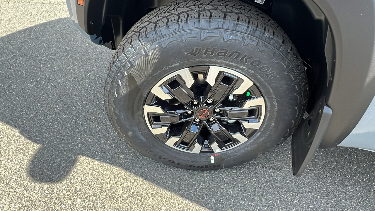 2024 Nissan Frontier PRO-4X 10