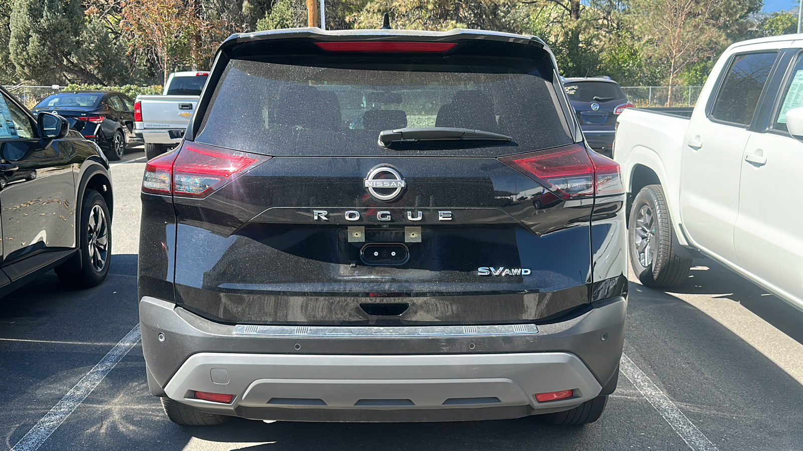 2023 Nissan Rogue SV 3