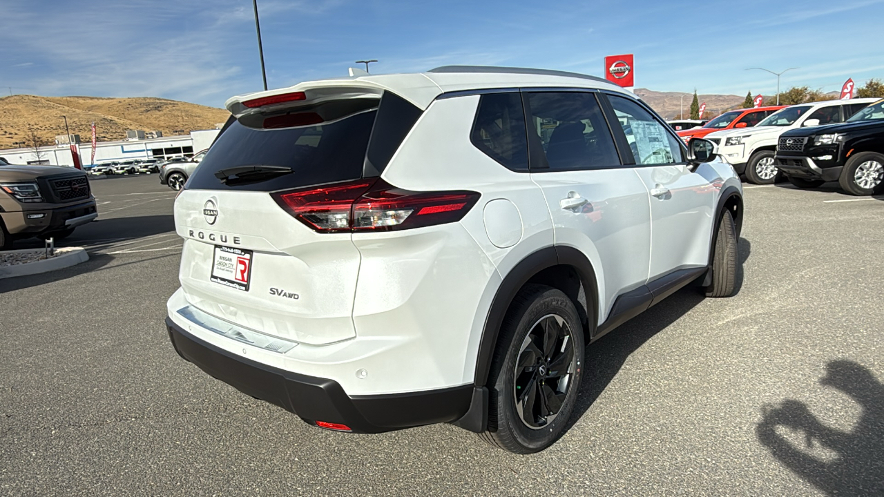 2024 Nissan Rogue SV 3