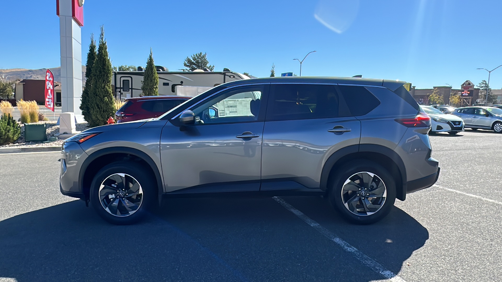 2024 Nissan Rogue SV 6