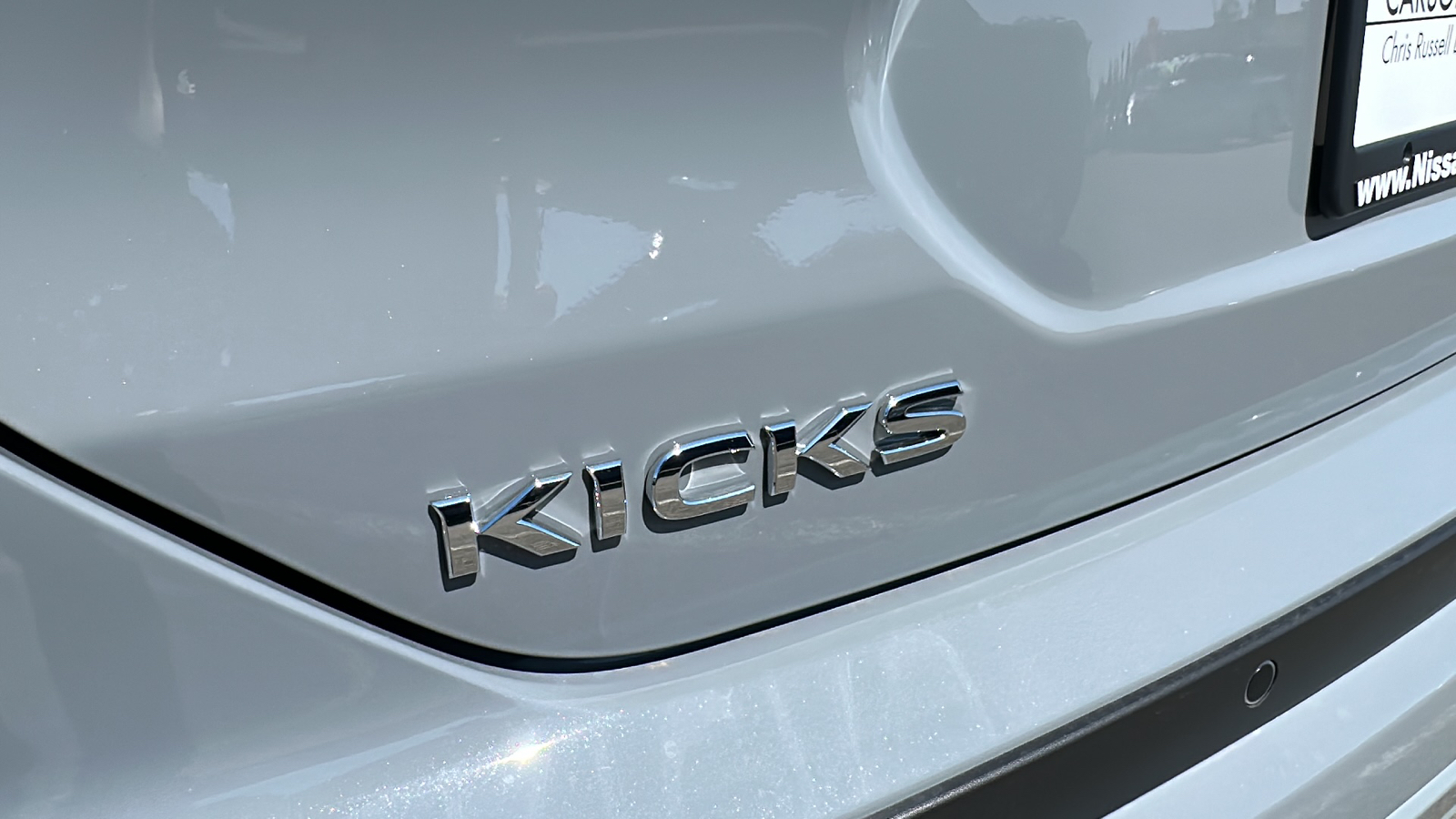 2024 Nissan Kicks SV 12