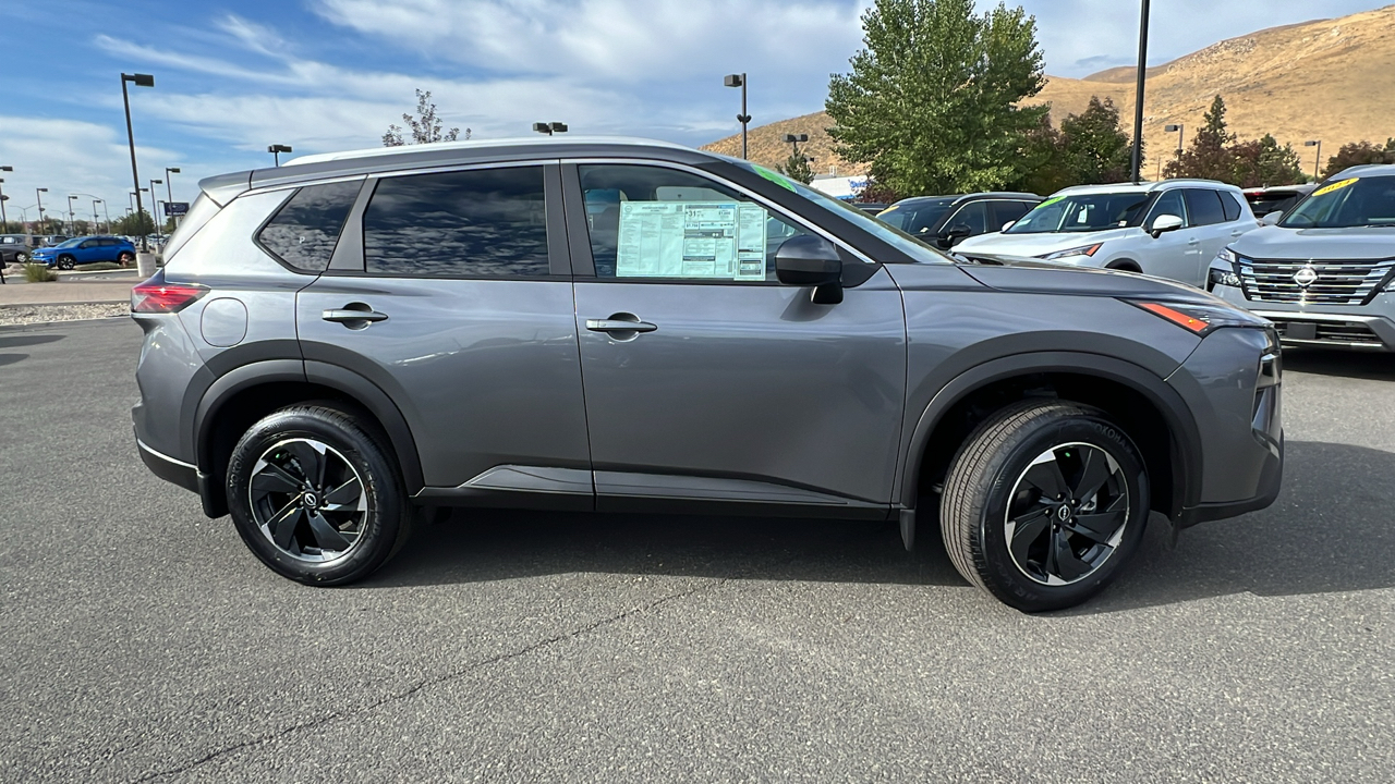 2024 Nissan Rogue SV 2