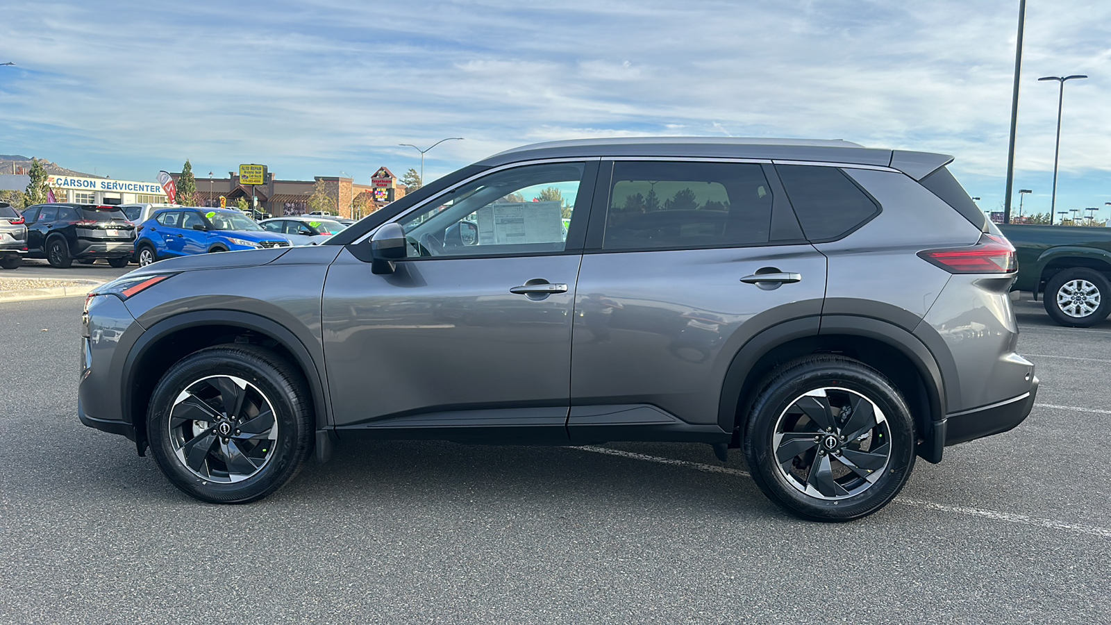 2024 Nissan Rogue SV 6