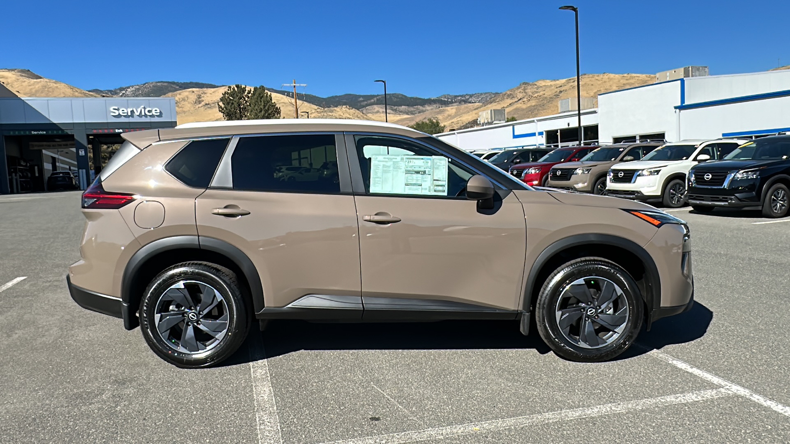 2024 Nissan Rogue SV 2