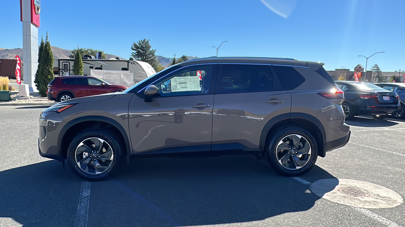 2024 Nissan Rogue SV 6