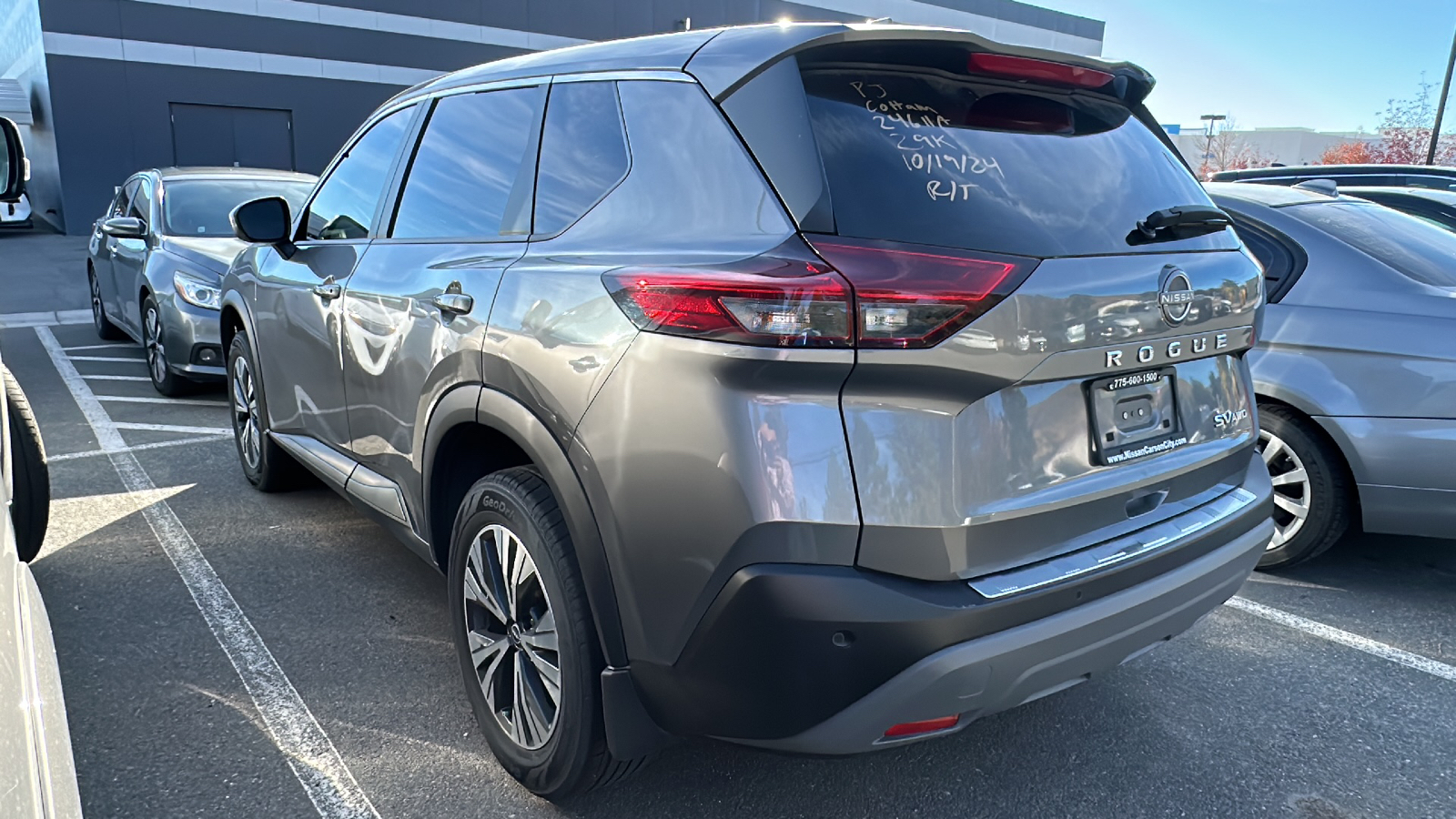 2023 Nissan Rogue SV 4