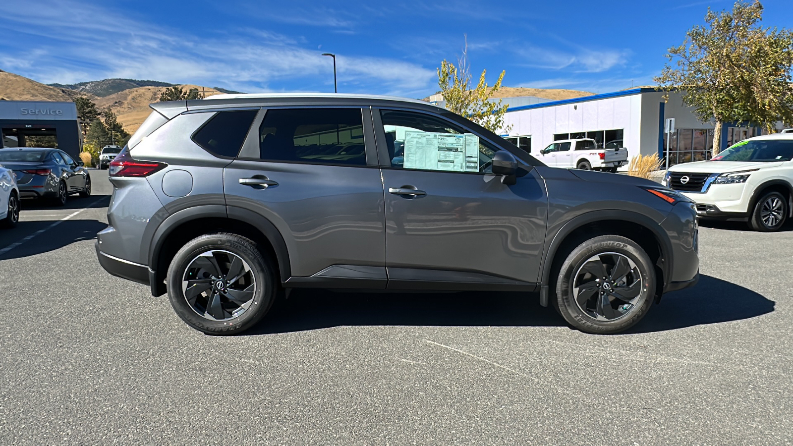 2024 Nissan Rogue SV 2