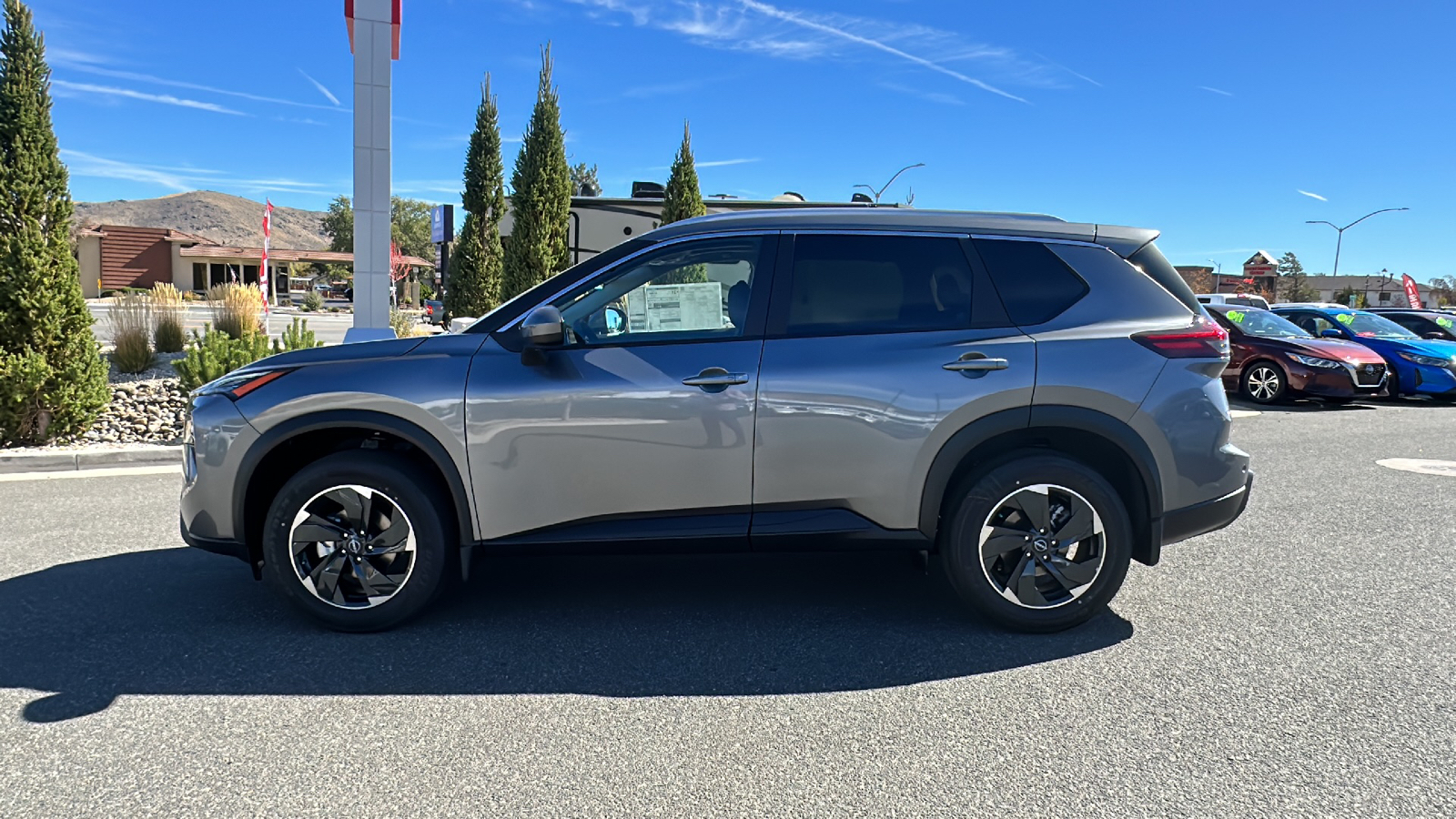 2024 Nissan Rogue SV 6