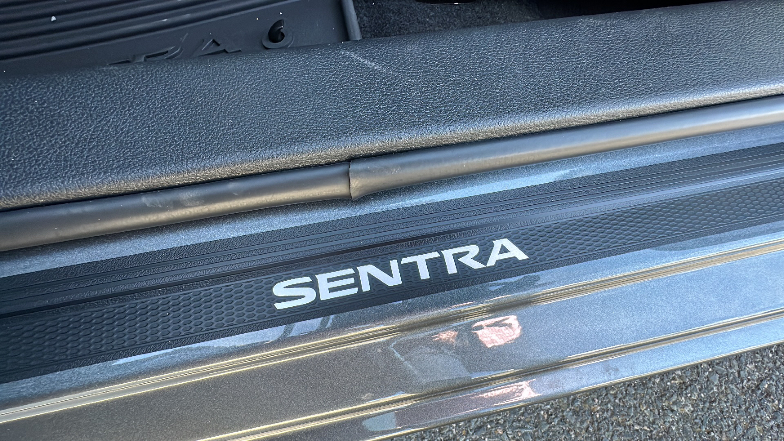 2025 Nissan Sentra SV 27