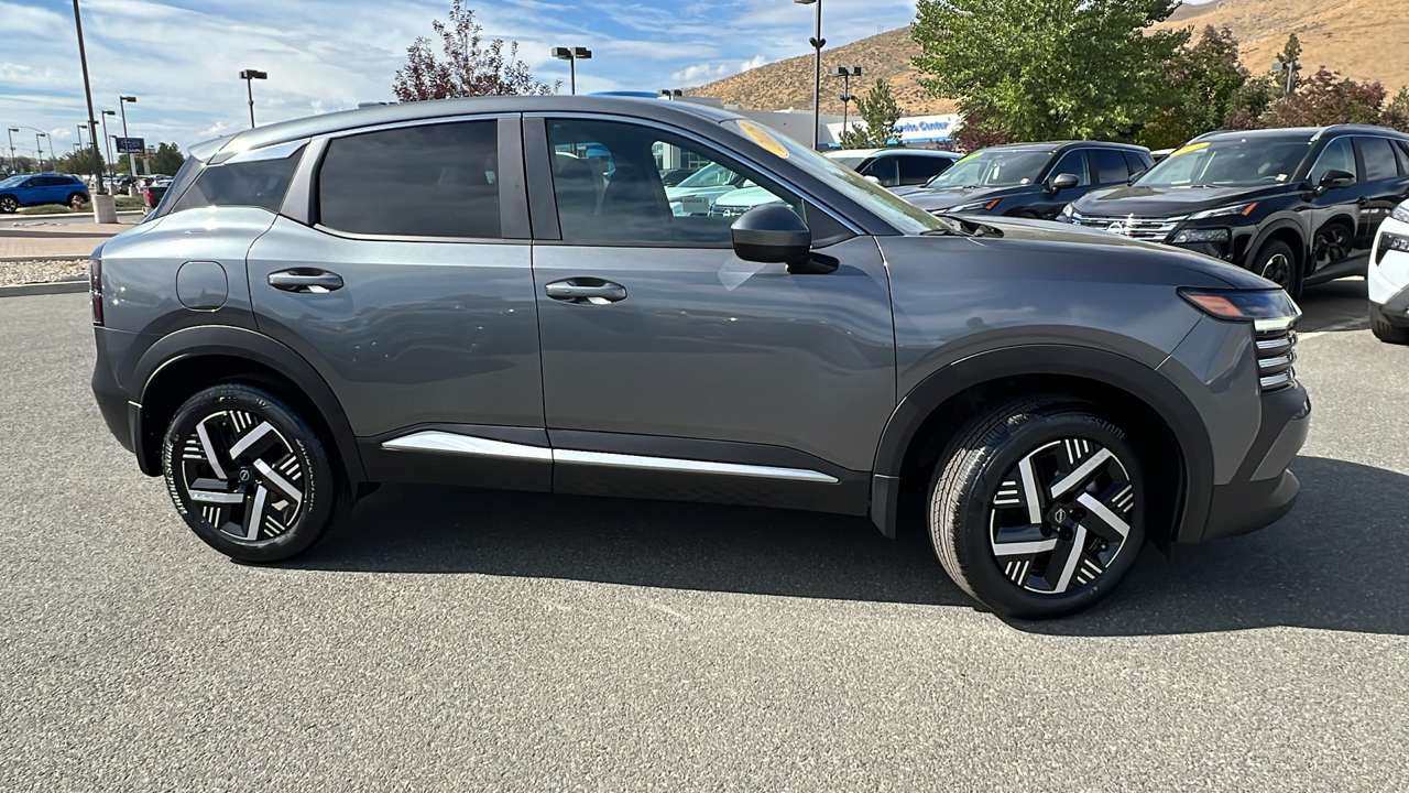 2025 Nissan Kicks SV 2