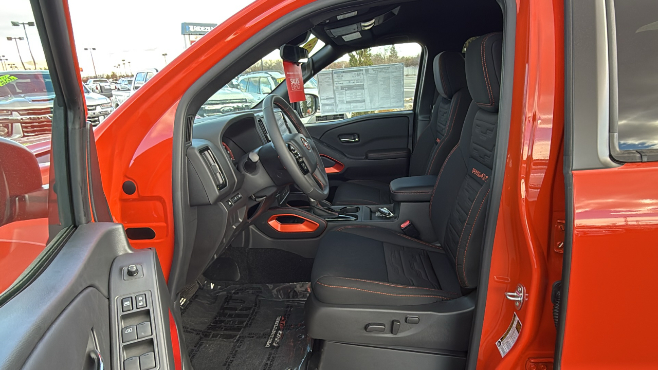 2025 Nissan Frontier PRO-4X 36