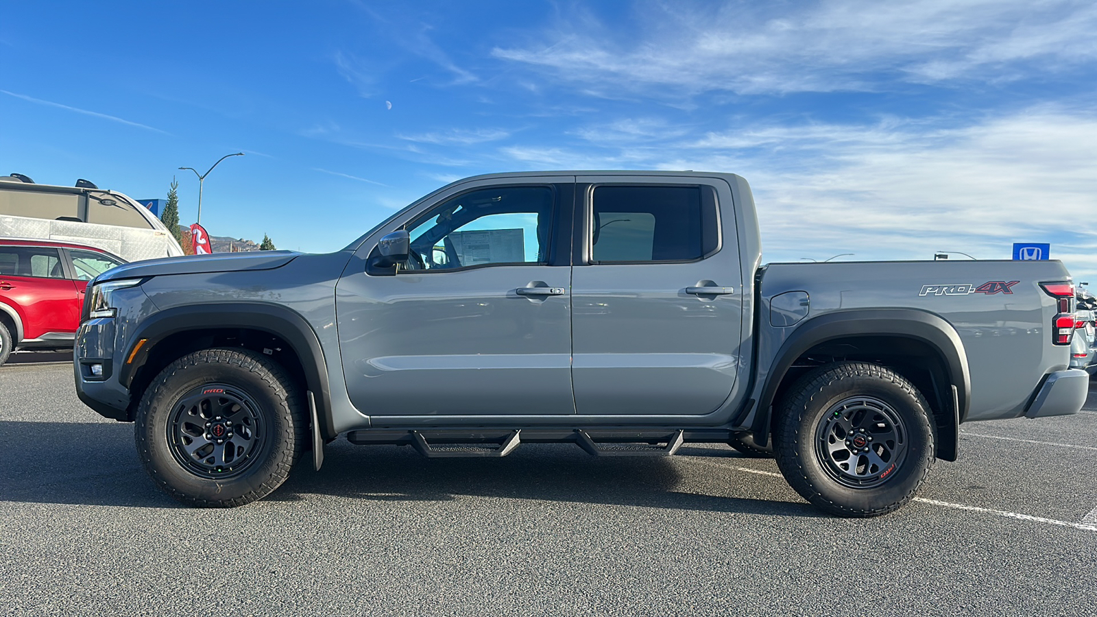 2025 Nissan Frontier PRO-4X 6