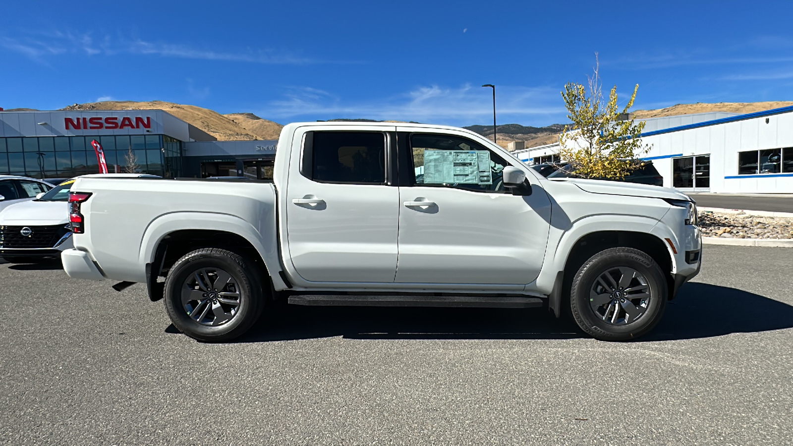 2025 Nissan Frontier SV 2