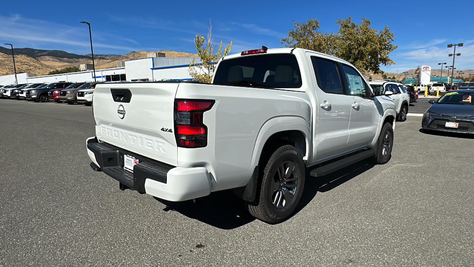 2025 Nissan Frontier SV 3