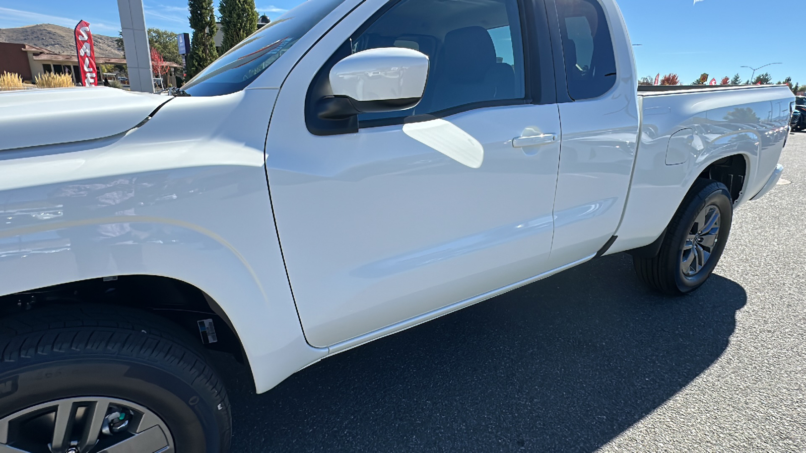 2025 Nissan Frontier SV 11