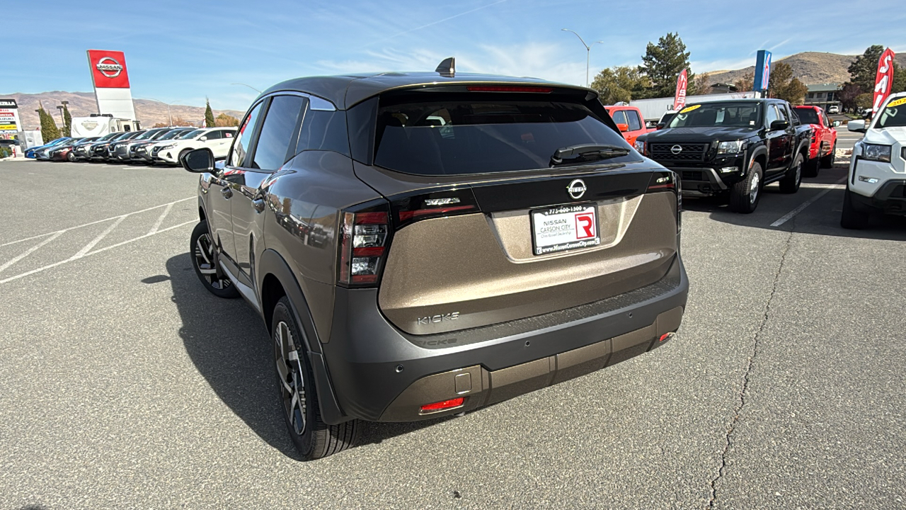 2025 Nissan Kicks SV 5