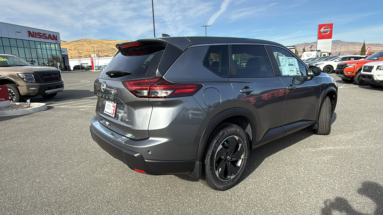 2025 Nissan Rogue SV 3