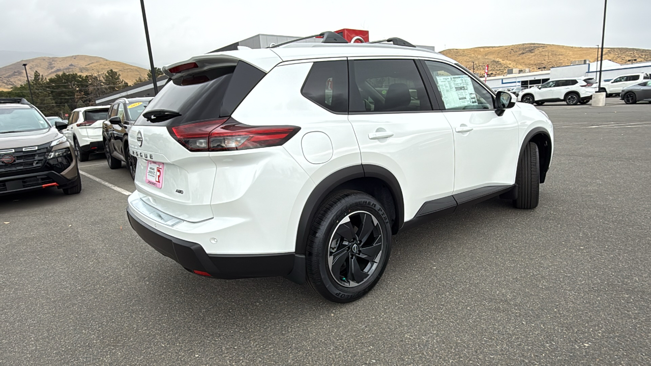 2025 Nissan Rogue SV 3