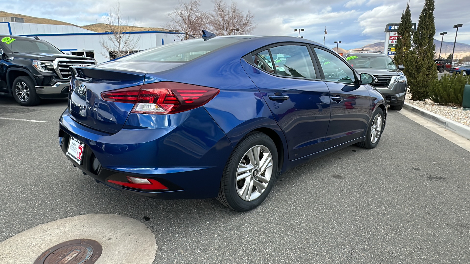 2019 Hyundai Elantra SEL 3