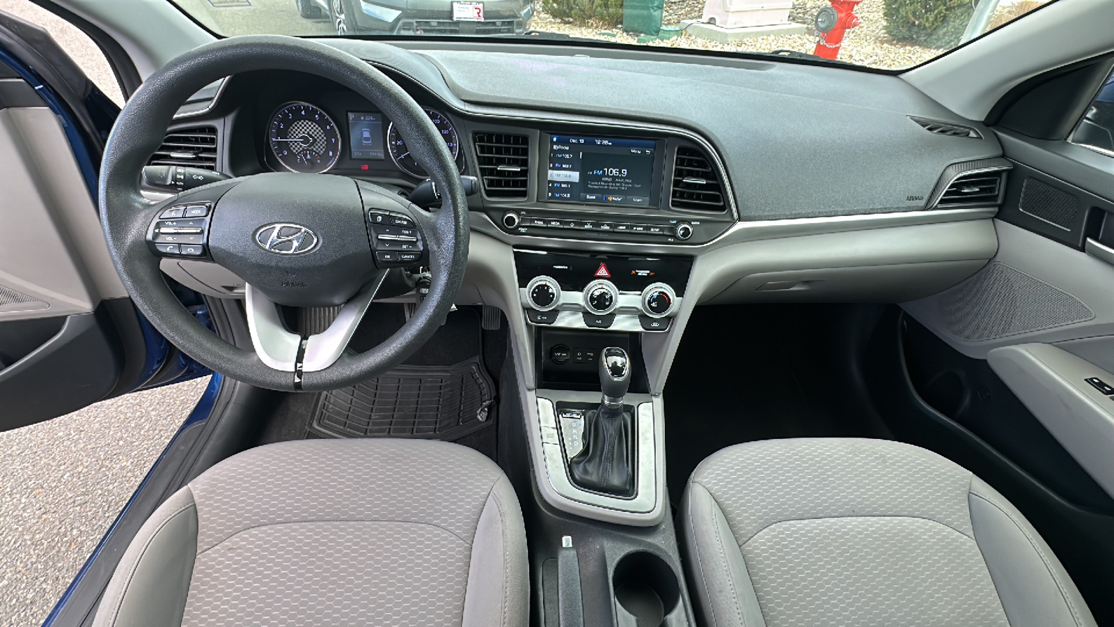 2019 Hyundai Elantra SEL 20