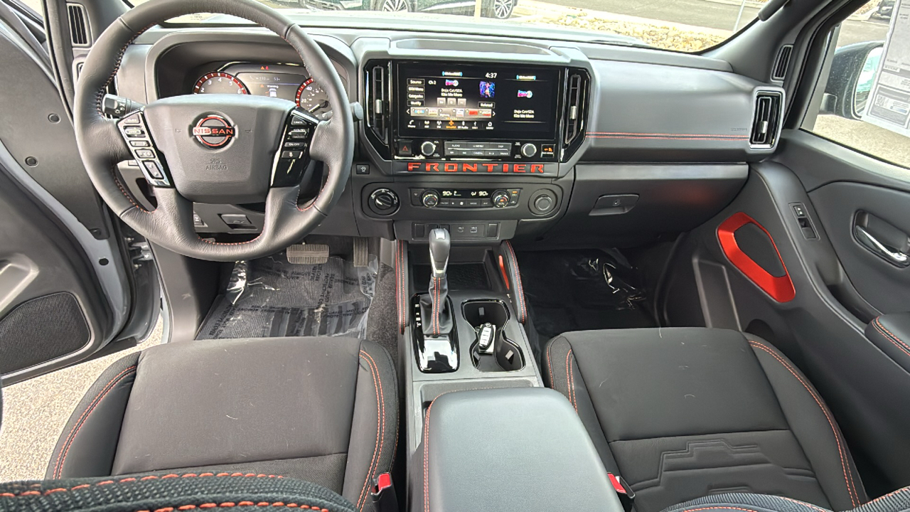 2025 Nissan Frontier PRO-4X 19