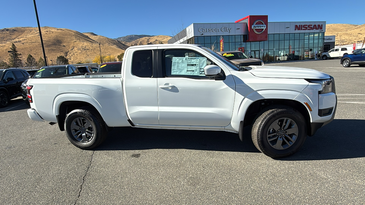 2025 Nissan Frontier SV 2