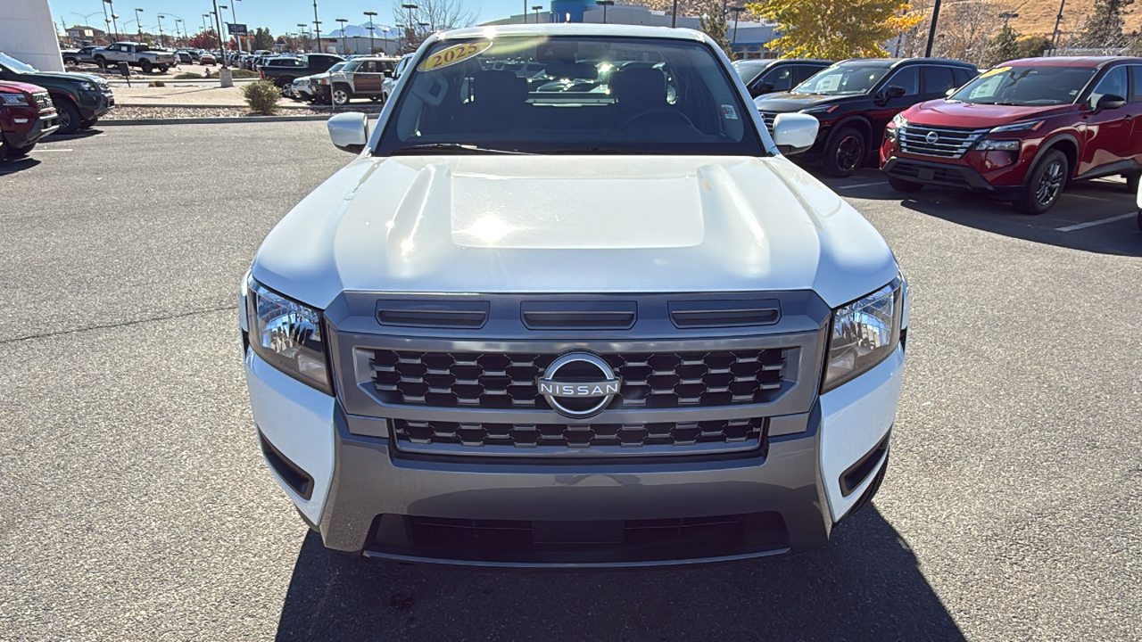 2025 Nissan Frontier SV 8