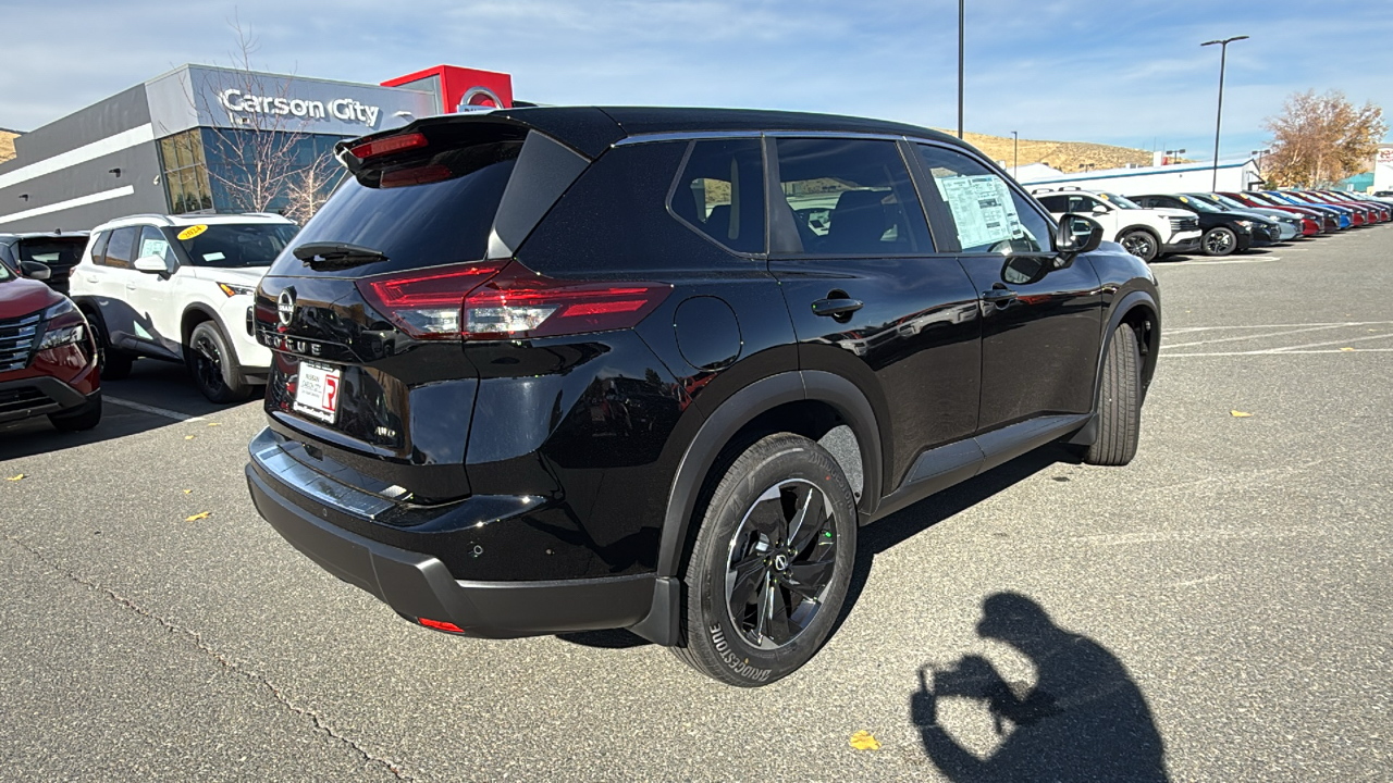 2025 Nissan Rogue SV 3