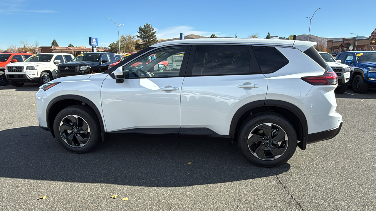 2025 Nissan Rogue SV 6