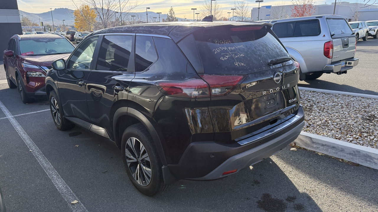 2022 Nissan Rogue SV 4