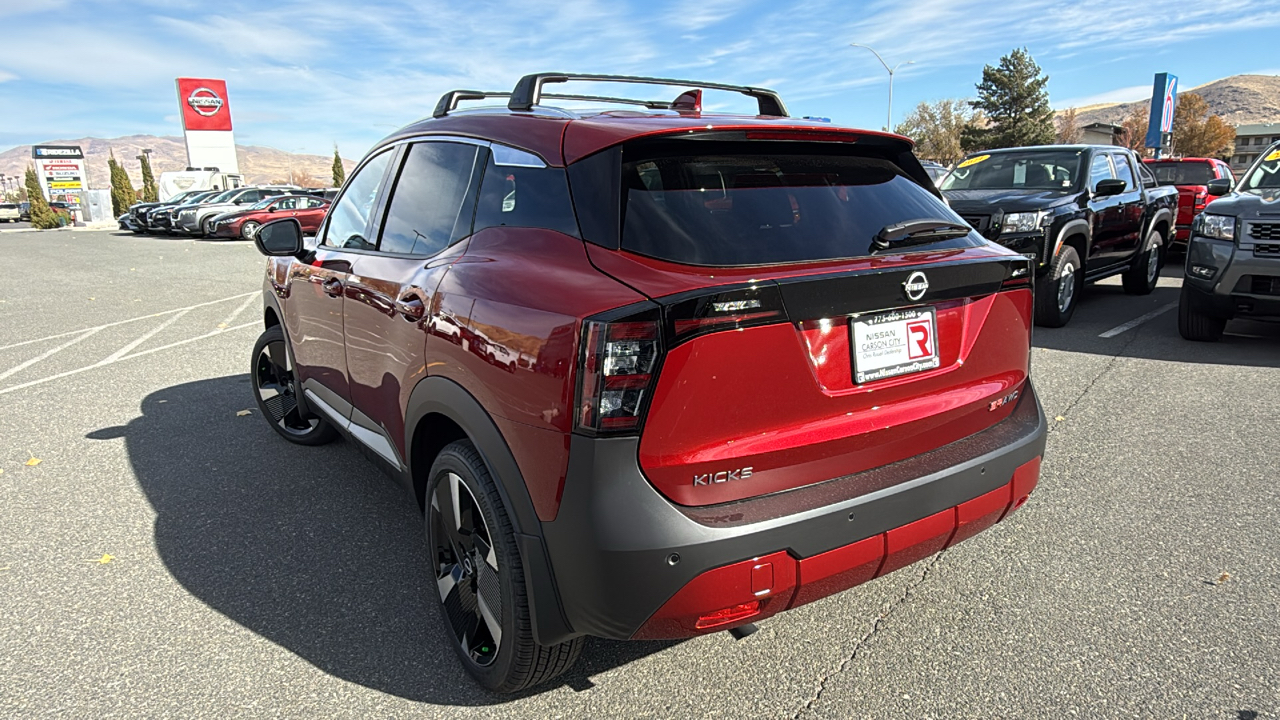 2025 Nissan Kicks SR 5