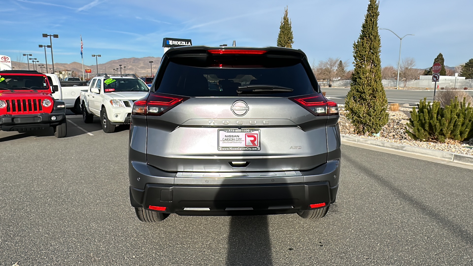 2025 Nissan Rogue SV 4