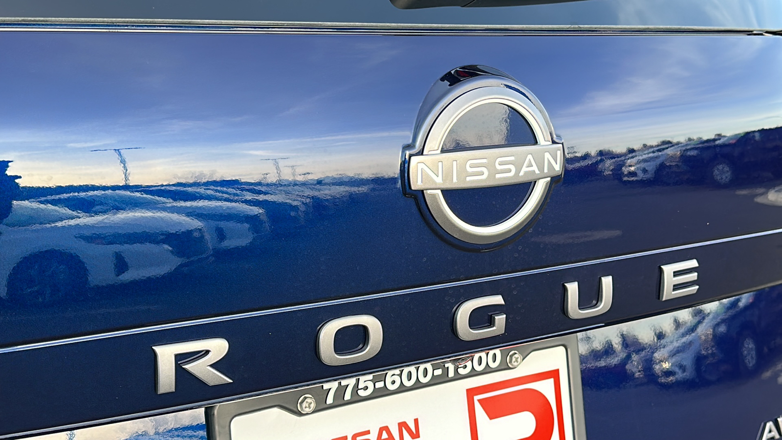 2025 Nissan Rogue SV 13