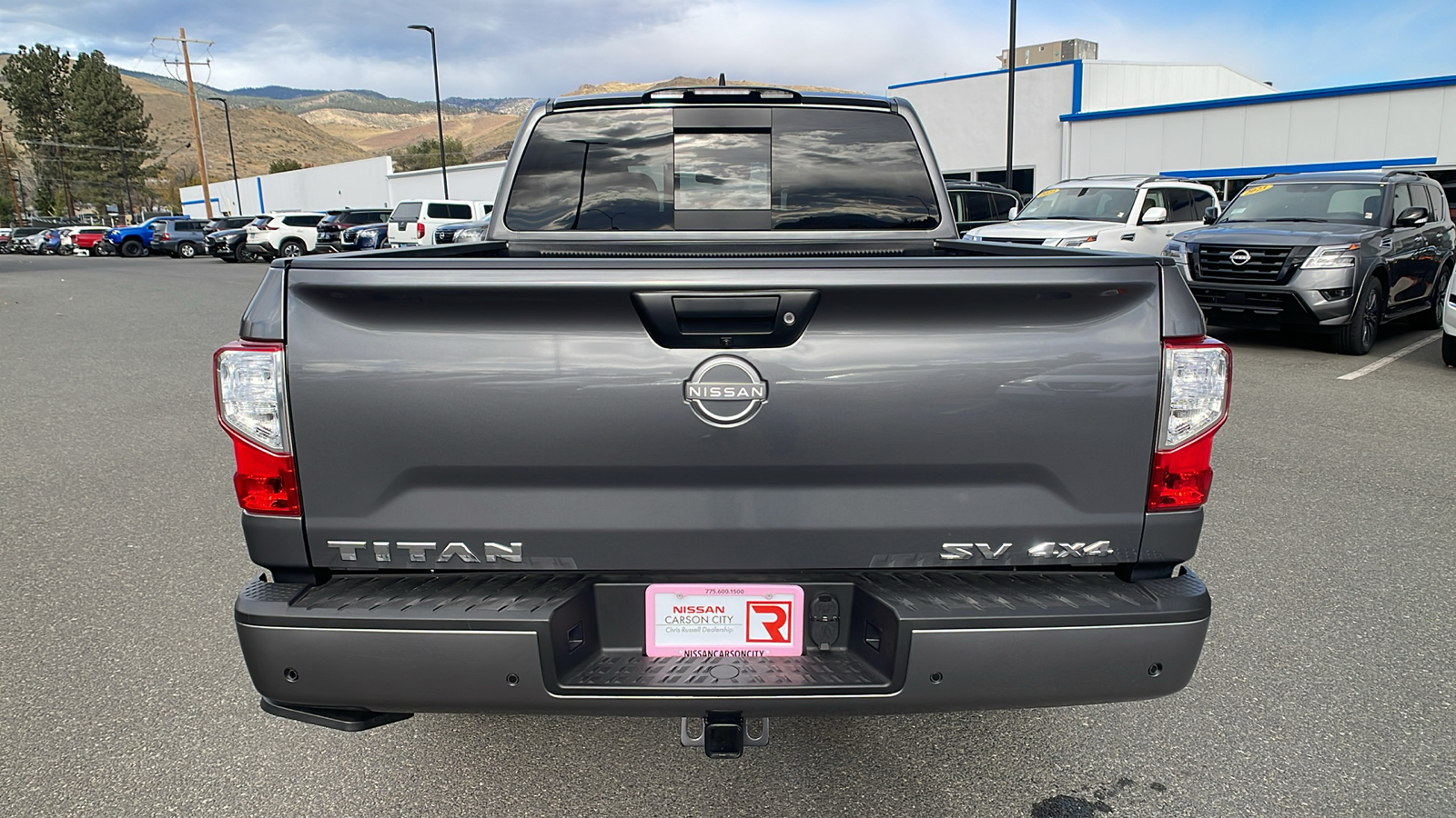 2023 Nissan Titan SV 5