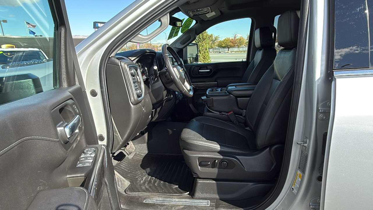 2021 Chevrolet Silverado 3500HD LTZ 37