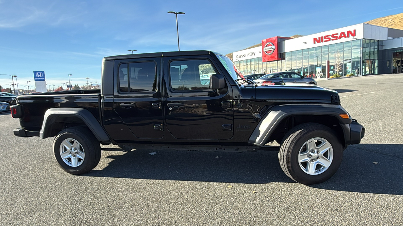 2020 Jeep Gladiator Sport 2