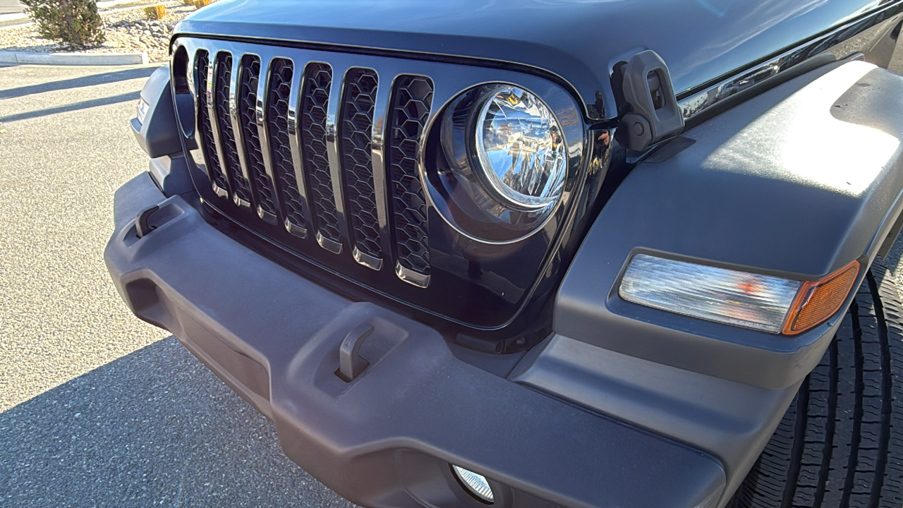 2020 Jeep Gladiator Sport 9