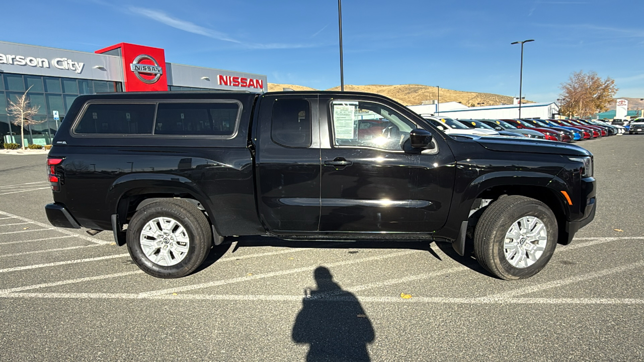 2022 Nissan Frontier SV 2