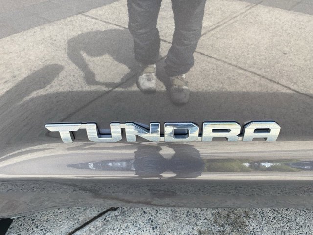 2015 Toyota Tundra SR5 8