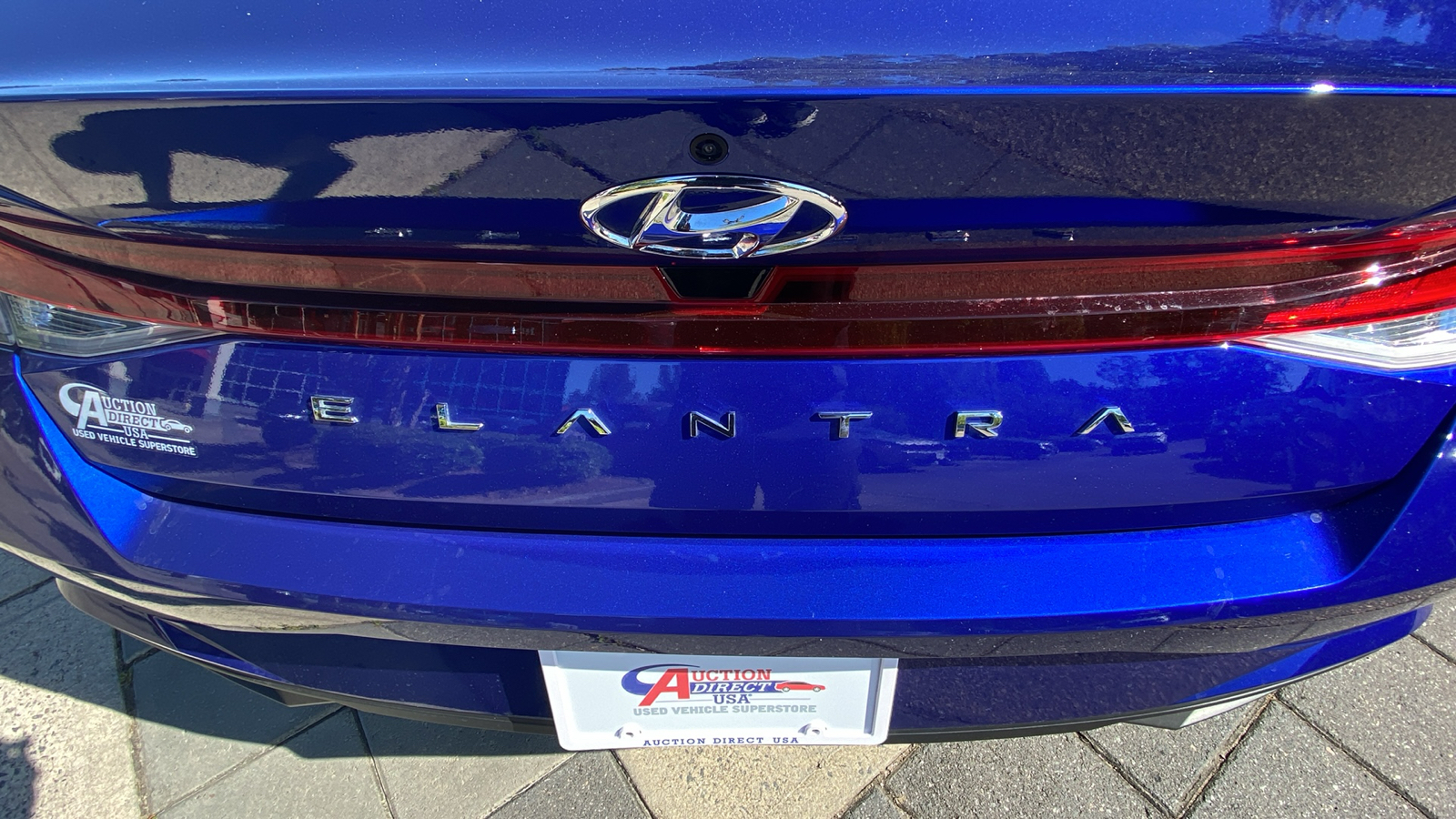2023 Hyundai Elantra SE 12