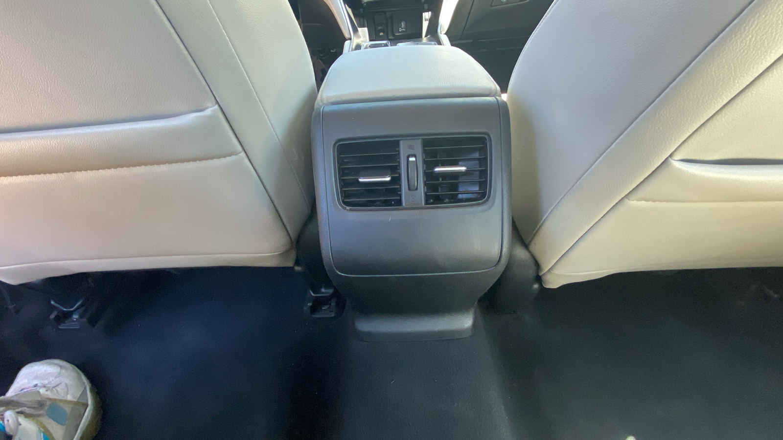 2018 Honda Accord Touring 2.0T 38