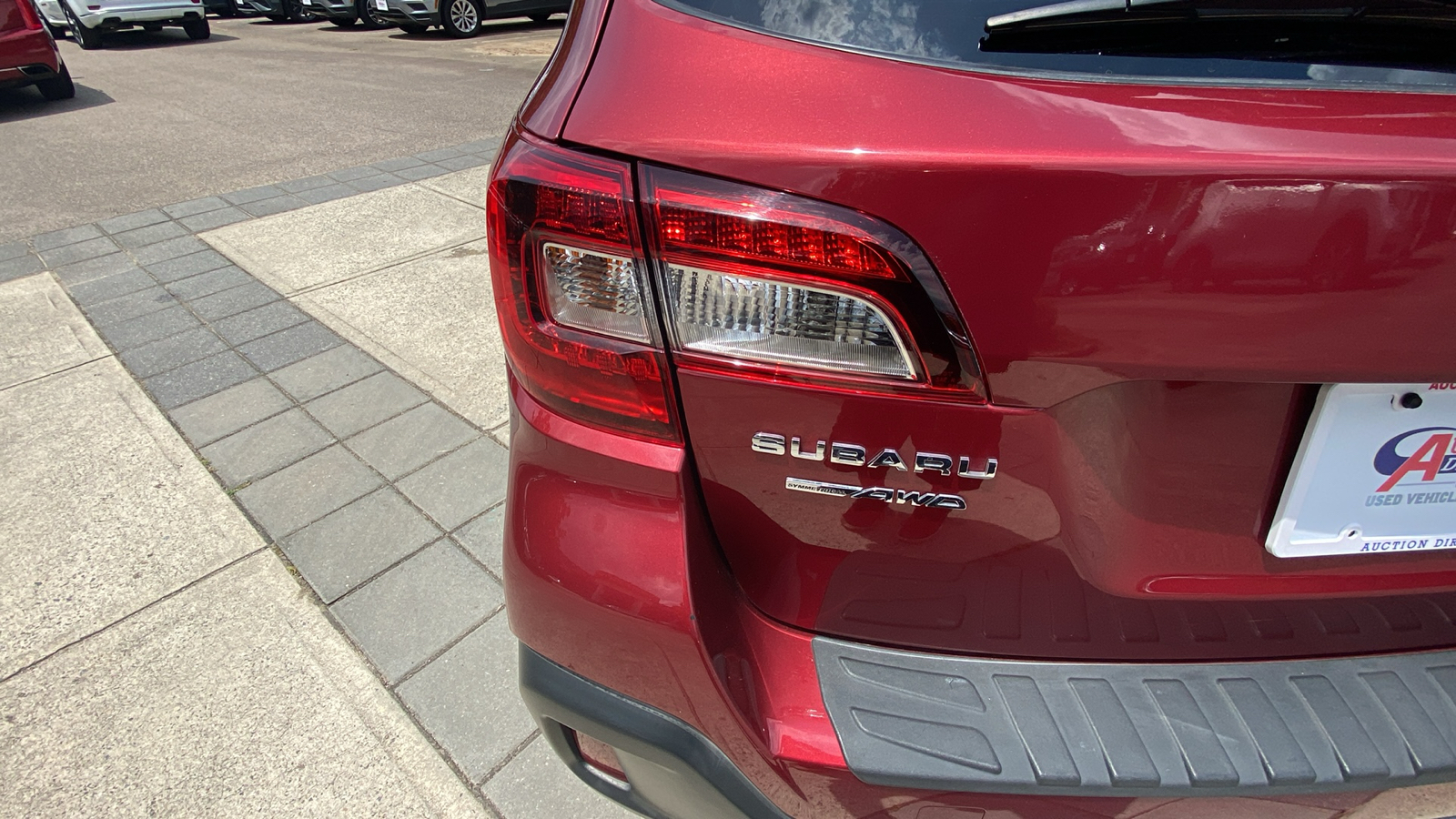 2018 Subaru Outback 2.5i 12