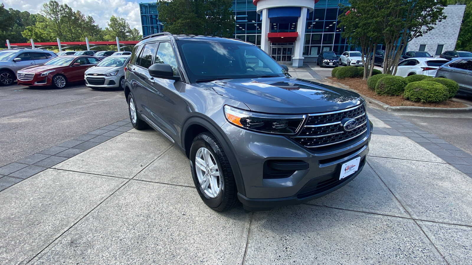 2021 Ford Explorer XLT 1