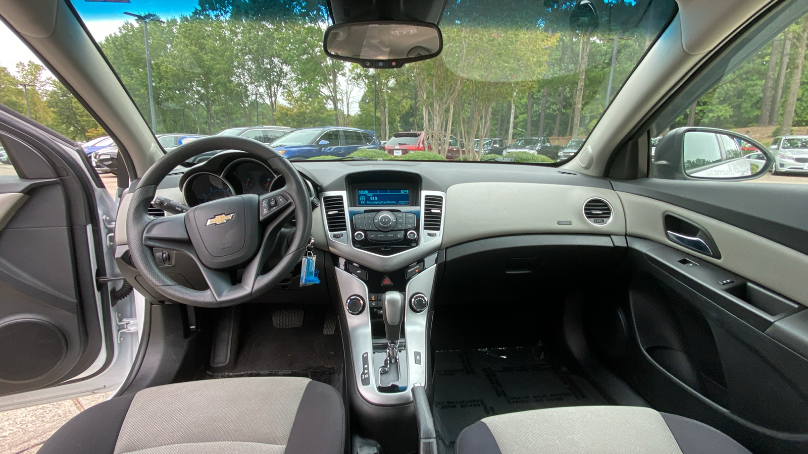 2015 Chevrolet Cruze  35